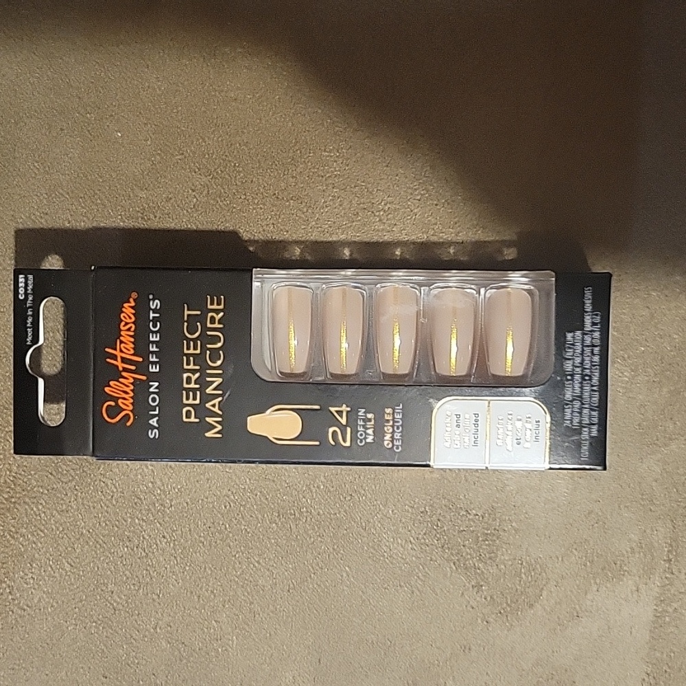 Nail Bundle - Picture 8 of 9